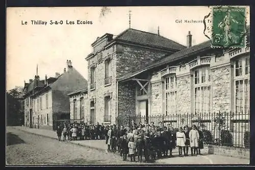 AK Le Thillay, Les Ecoles