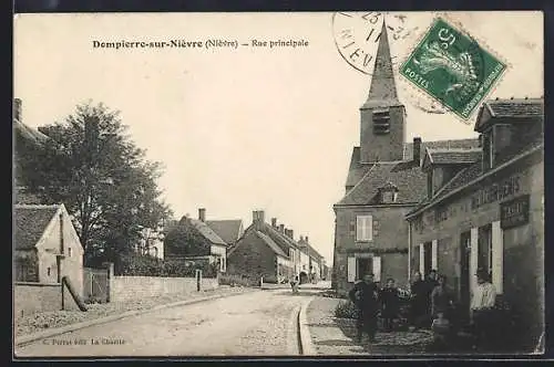 AK Dompierre-sur-Nièvre, Rue principale