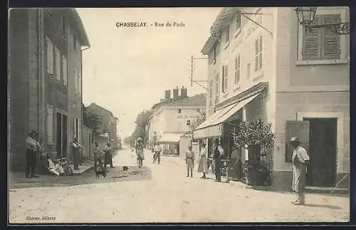 AK Chasselay, Rue de Paris, Vue sur Hotel des Touristes