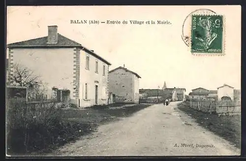 AK Balan, Entree du Village et la Mairie