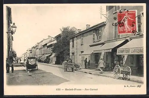 AK Saint-Fons, Rue Carnot, Strassenpartie mit Geschäften