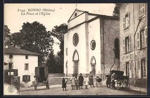 AK Ronno, la Place et l'Eglise
