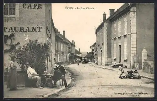 AK Précy, La Rue Chaude