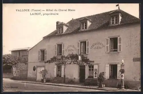 AK Valloux, Hôtel du Cheval BLanc Lairot, propriétaire