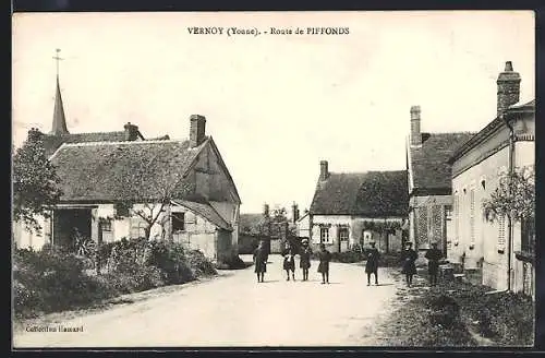 AK Vernoy, Route de Piffonds, Strassenpartie