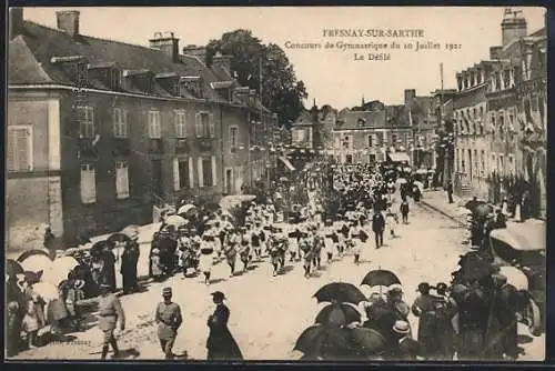 AK Fresnay-sur-Sarthe, Concours de Gymnastique du 10 Juillet 1921 - La Défilé