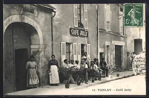 AK Tanlay, Café Jully