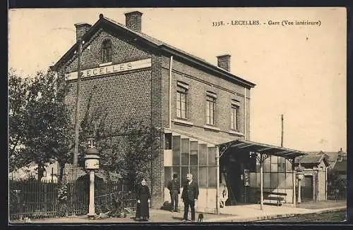 AK Lecelles, Gare, vie intérieure
