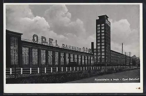 AK Rüsselsheim a. Main, Blick auf den Opel-Bahnhof