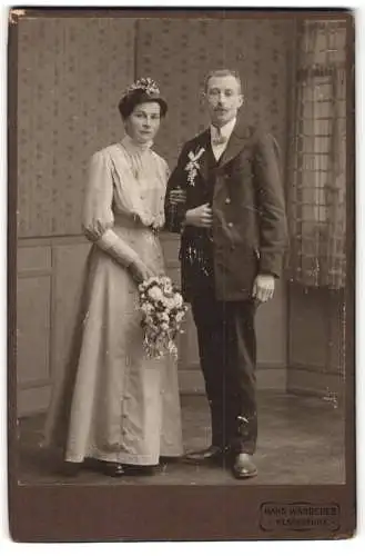 Fotografie Hans Wanderer, Klagenfurt, Domgasse 10, Hochzeitspaar im Studio