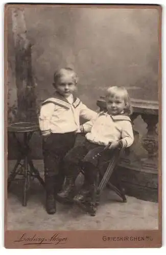 Fotografie Ludwig Mayer, Grieskirchen, Zwei Kinder in Matrosenanzügen