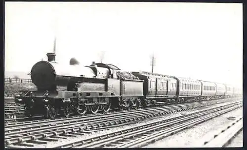 Foto-AK Englische Eisenbahn mit Personenwaggons