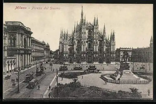 AK Milano, Platz mit Kathedrale und Strassenbahnen