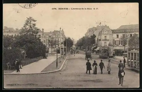 AK Rennes, l'avenue de la Gare, Strassenbahn