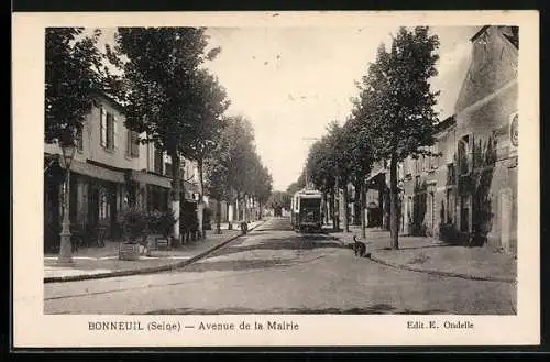 AK Bonneuil /Seine, Avenue de la Mairie, Strassenbahn
