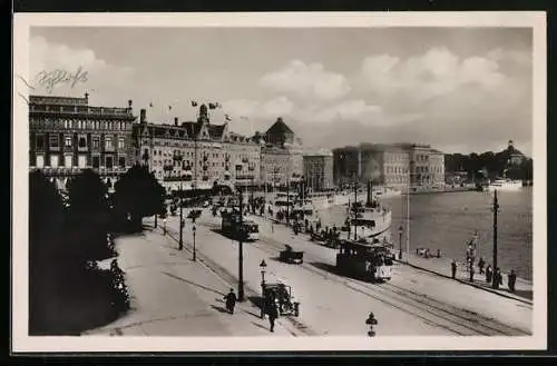 AK Stockholm, Hafenansicht mit Dampfer und Strassenbahn