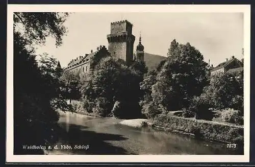 AK Waidhofen a. d. Ybbs, Uferpartie mit Blick zum Schloss