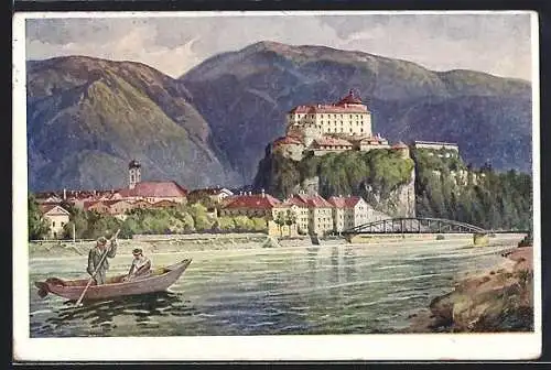 Künstler-AK Kufstein, Innpartie mit Ortspanorama, Kahn, Brücke