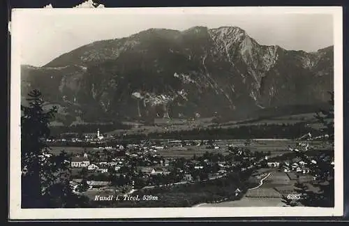 AK Kundl i. Tirol, Ortsansicht mit Berglandschaft