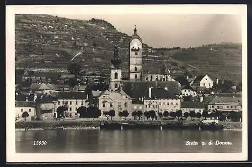 AK Stein a. d. Donau, Ortsansicht vom Fluss aus
