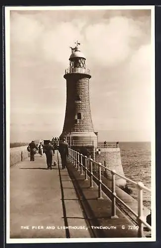 AK Tynemouth, The Pier and Lighthouse