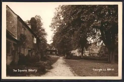 AK Bibury, The Square