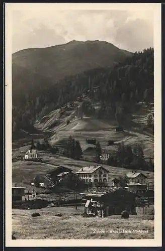AK Davos-Frauenkirch, Ortspartie mit Kapelle