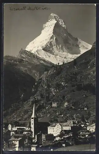 AK Zermatt, Teilansicht mit Kirche und Matterhorn
