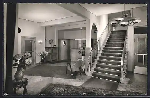 AK Hohenlimburg i. W., Hotel Bentheimer Hof, Empfangshalle, Treppenhaus