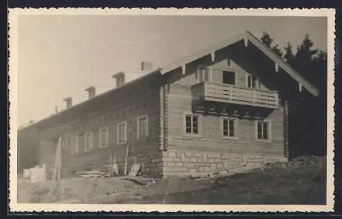 Foto-AK Weiden / Oberpfalz, Holzhaus im Bau