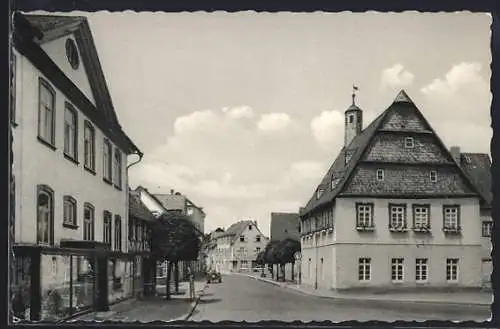 AK Nastätten im Taunus, Römerstrasse mit Rathaus