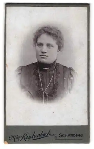 Fotografie Max Reichenbach, Schärding, Bahnhofstrasse 183, Porträt einer Frau