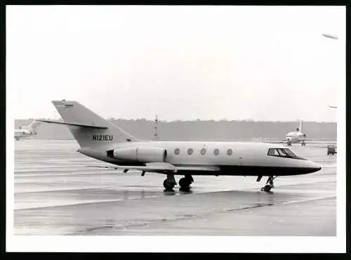 Fotografie Flugzeug Dassault Falcon N121EU