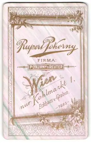 Fotografie Ruper Pokorny, Wien, Kohlmarkt 1, Anschrift des Atelier in verschiedenen Schriftarten