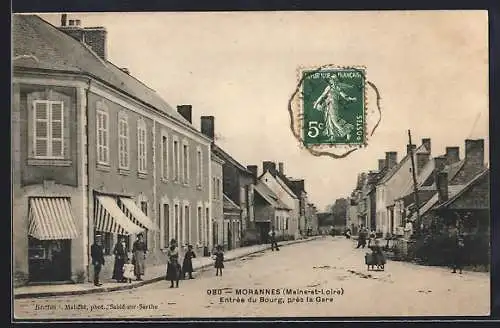 AK Morannes, Entrée du Bourg, près la Gare