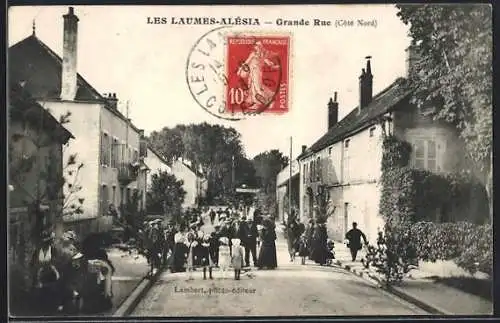 AK Les Laumes-Alesia, Flaneurs en Grande Rue