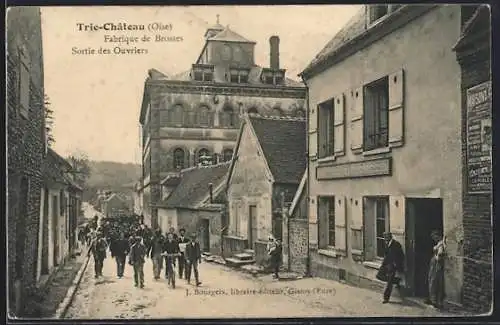 AK Trie-Château, Fabrique de Brosses, Sortie des Ouvriers