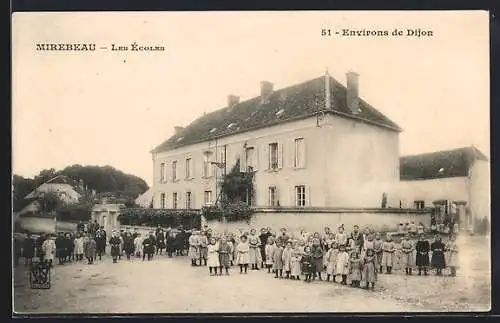 AK Mirebeau, Les Écoles, Kinder vor der Schule