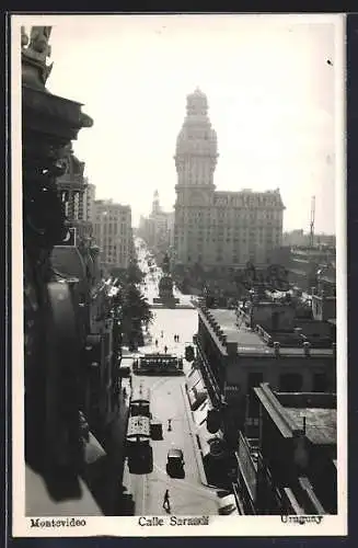 AK Montevideo, Calle Sarandi con tranvia