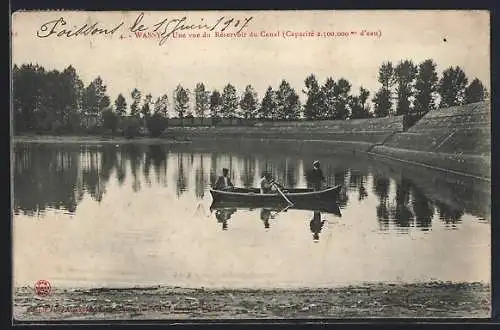 AK Wassy, Une vue du Réservoir du Canal avec canoë sur l`eau