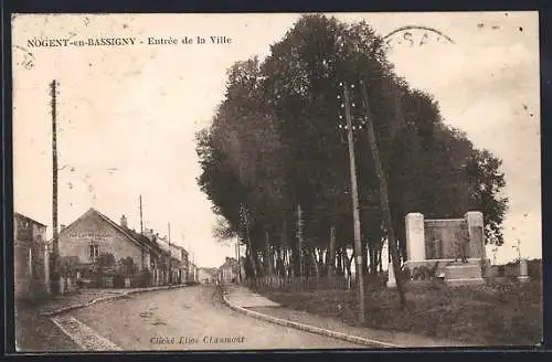 AK Nogent-en-Bassigny, Entrée de la Ville