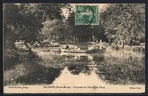 AK Éclaron /Haute-Marne, Propriété du Général de Torcy avec barque sur le lac