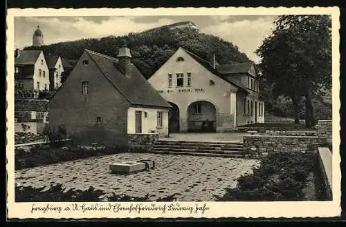 AK Freyburg a.U., Blick in den Ehrenhof Friedrich Ludwig Jahn