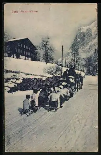 AK Menschen auf Schlitten hinter einer Pferdekutsche, Plaisir d`hiver