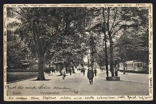 AK Essen, Huyssenallee mit Strassenbahn