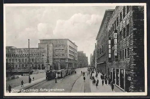 AK Essen, Strassenbahn in der Kettwigerstrasse, die Lichtburg