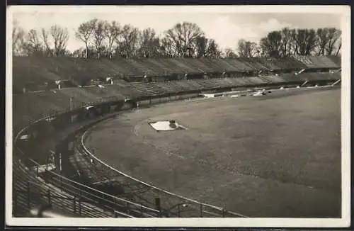 AK Wien, Stadion, Innenansicht mit Sandkasten