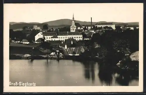 AK Gross-Siegharts, See mit Blick auf den Ort