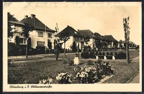 AK Oldenburg i. O., Schleusenstrasse mit Standbild