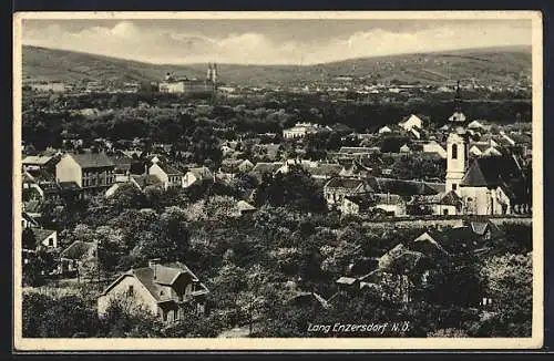AK Lang Enzersdorf /N.-Ö., Totalansicht mit Fernblick aus der Vogelschau
